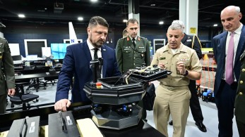 Νίκος Χαρδαλιάς από Ουάσιγκτον: Η ανάπτυξη της χώρας ενισχύει τις επενδυτικές ευκαιρίες στον τομέα άμυνας