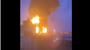 Ρωσία: Συντριβή πολεμικού αεροσκάφους σε πολυκατοικία στο Γιέισκ – ΒΙΝΤΕΟ