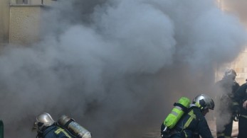 Θεσσαλονίκη: Πυρκαγιά σε ισόγειο εγκαταλελειμμένης οικοδομής στον Βαρδάρη