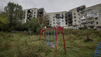 Στο «σκοτάδι» αρκετές περιοχές της Ουκρανίας – Εκτός λειτουργίας το 40% των μονάδων ηλεκτροπαραγωγής