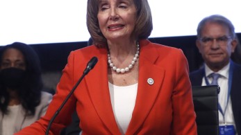 Την Πελόζι αναζητούσε ο εισβολέας που τραυμάτισε με σφυρί τον σύζυγό της