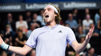 Έξαλλος ο Τσιτσιπάς – Nέα υβριστική δήλωση με αποδέκτη τον πατέρα του