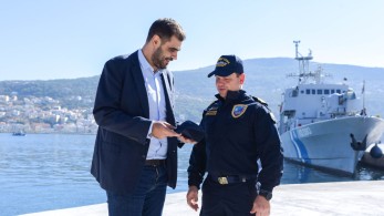 Περιοδεία ΝΔ στη Σάμο: Συγχαρητήρια Μαρινάκη – Κατσαφάδου στους λιμενικούς