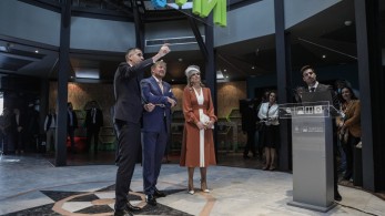 Μπακογιάννης: Με το βασιλικό ζεύγος της Ολλανδίας στον ψηφιακό «πύργο ελέγχου» του δήμου Αθηναίων