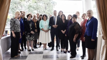 Η πρέσβης της Πορτογαλίας παρέθεσε γεύμα στον Μητσοτάκη με γυναίκες πρέσβεων