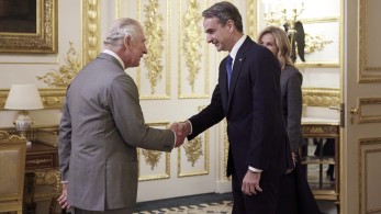 Σε θερμό κλίμα η συνάντηση Μητσοτάκη με τον βασιλιά Κάρολο