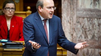 Χατζηδάκης για παρακολουθήσεις: Δεν θέλω να είμαι μέρος αυτής της ιλαροτραγωδίας