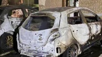 Άγνωστοι πυρπόλησαν τα ξημερώματα αυτοκίνητο στου Παπάγου – Ιδιοκτήτης υπάλληλος της Ιταλικής πρεσβείας