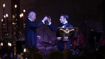 Ο απόηχος της συνάντησης Μπάιντεν-Μακρόν στον γαλλικό Τύπο