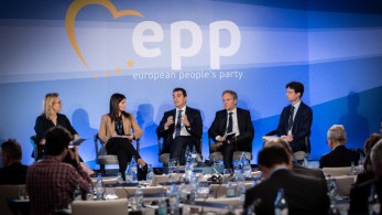 Σκρέκας: Σχέδιο έξι σημείων για απεξάρτηση από τα ρωσικά καύσιμα