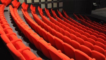 Υπερψηφίστηκε το νομοσχέδιο του υπουργείου πολιτισμού για την πνευματική ιδιοκτησία στα ραδιοτηλεοπτικά