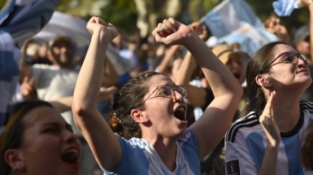 H κάτοχος του τίτλου κόντρα στη μεγάλη έκπληξη του Παγκοσμίου Κυπέλλου