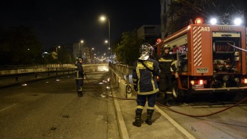 Φωτιά σε πολυκατοικία στον Πειραιά – Υπήρξαν εγκλωβισμένοι