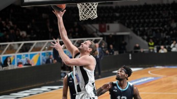 Ο Απόλλωνας συνέτριψε τον Κολοσσό