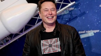 Ο Ίλον Μασκ αναστέλλει λογαριασμούς twitter αμερικανών δημοσιογράφων – Καμπανάκι από Ε.Ε.