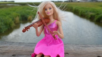 Κούκλες για αγόρια και εργαλεία για κορίτσια-Μάχη της Μαδρίτης για την εξάλειψη των στερεότυπων στα παιχνίδια