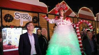 Μπακογιάννης: «Η Πλατεία Ομονοίας επέστρεψε δυναμικά στα αθηναϊκά μας Χριστούγεννα»  