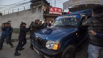 Γαλλία: Ο κατά συρροή δολοφόνος Σαρλ Σομπράζ επέστρεψε στο Παρίσι