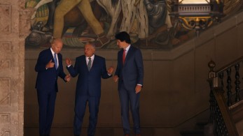 “Οι τρεις μαζί είμαστε πιο ισχυροί”: Το μήνυμα Μπάιντεν σε Καναδά – Μεξικό