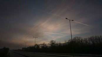 Καιρός: Καλός με λίγες νεφώσεις και υψηλές θερμοκρασίες