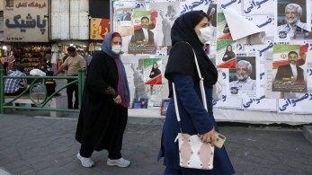 Ιράν: Η αστυνομία ξεκινά και πάλι ελέγχους για την ισλαμική μαντίλα στα αυτοκίνητα