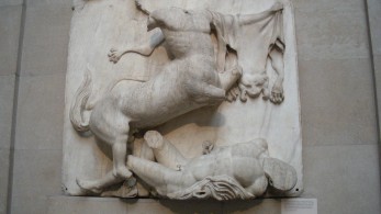 Bloomberg για γλυπτά Παρθενώνα : Ελλάδα και Βρετανία κοντά σε συμφωνία για την επιστροφή τους