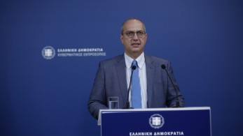 Οικονόμου: Για επικοινωνιακούς λόγους η τροπολογία ΣΥΡΙΖΑ για ΦΠΑ και ΕΦΚ