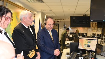 Ευχές σε πλοιάρχους και πληρώματα  του λιμενικού σώματος εν πλω μοίρασε ο Πλακιωτάκης