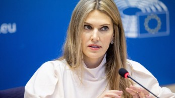 Παρακολουθώντας την Εύα Καϊλή…