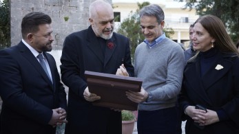 Ράμα σε Μητσοτάκη: “Ποτέ δεν έχουν συγκεντρωθεί για εμένα τόσοι πολλοί”