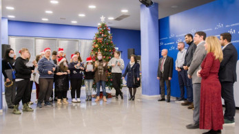 Χριστουγεννιάτικα κάλαντα στα γραφεία της ΝΔ από το Εργαστήρι Ειδικής Εκπαίδευσης «Άνοιξη»