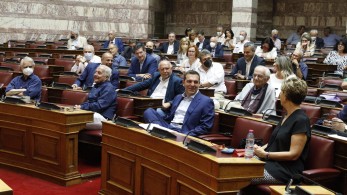 Στην αριστερά δεν έχουν ασυμβίβαστα: Η σιωπή Τσίπρα για Φλαμπουράρη – Γεροβασίλη