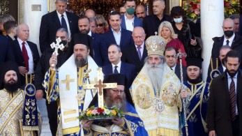 Θεοφάνεια: Λαμπρός εορτασμός στον Πειραιά προεξάρχοντος του Ιερώνυμου