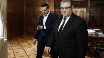 Γιατί ο Κουτσούμπας μιλά για “μούφα” και “καρικατούρα” – Τι απαντά στον Τσίπρα