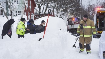 ΗΠΑ: Στην “κατάψυξη” η Νέα Υόρκη-Ομοσπονδιακή βοήθεια ενέκρινε ο Μπάιντεν