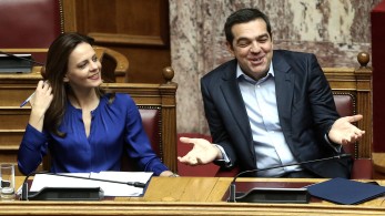 Η Αχτσιόγλου, ο Τσίπρας και το… μεγαλύτερο σκάνδαλο της μεταπολίτευσης