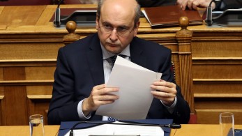 Τοξική αντιπολίτευση Σκουρλέτη-Χατζηδάκης: “Μαθήματα πολιτικής αξιοπρέπειας από εσάς δεν δέχομαι”