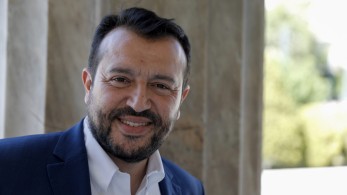 Οποιος έχει τη μύγα… ΚΑΝΕΙ SLAPP