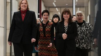 Η Σακελλαροπούλου στο Βερολίνο για την πρώτη επίσημη επίσκεψη στη Γερμανία