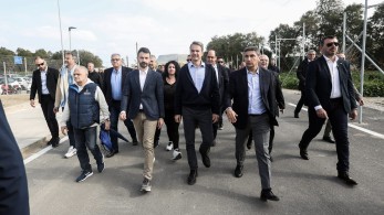 Ξενάγηση Μητσοτάκη στο Karteros Beach Sports Center