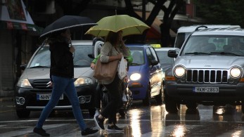 Καιρός: Τοπικές βροχές και χιόνια στα ορεινά της Ηπείρου-Έως 17 βαθμούς η θερμοκρασία