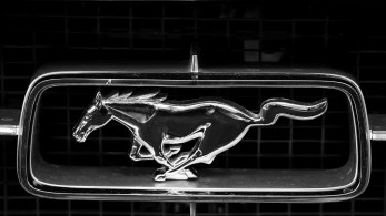 Η Ford ανακαλεί 320.000 οχήματα στις ΗΠΑ για ζήτημα σχετικό με την κάμερα οπισθοπορείας