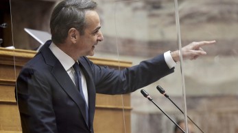 Το σφυροκόπημα Μητσοτάκη σε Τσίπρα για ρυπαρά δίκτυα, Ράμμο, Καλογρίτσα και… Βενεζουέλα