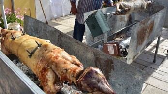 Πάσχα: Πού επιτρέπεται η σούβλα – Οι προϋποθέσεις για να μην σας επισκεφθεί η ΕΛΑΣ