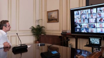 Μητσοτάκης σε λοιμωξιολόγους: Σας ευχαριστώ για τις υπηρεσίες σας