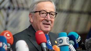 Ζαν Κλοντ Γιούνκερ: Ανεύθυνη η στάση της Ολλανδίας