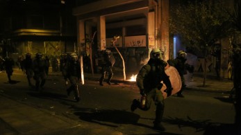 Ένταση και χημικά στην πλατεία Κυψέλης (pic&vid)