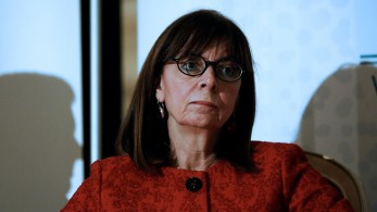 Η ΠτΔ μοιράζεται οικογενειακές στιγμές στο facebook για τη Γιορτή της Μητέρας