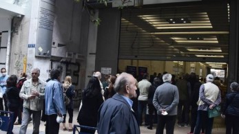 ΔΕΗ: Μειώνει τις χρεώσεις στην τηλεφωνική εξυπηρέτηση για να «κόψει» τις ουρές