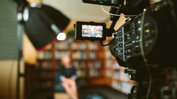 Κορωνοϊός: Η βιομηχανία πορνό δείχνει στο Χόλιγουντ το… δρόμο